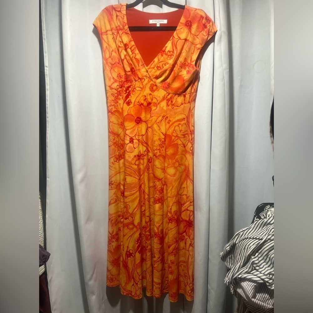 Evan Picone Orange and Red Floral Maxi Dress size 8 - Picture 2 of 4